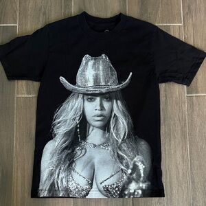 Beyoncé Renaissance World Tour Tee| Official Concert Merch | Size S